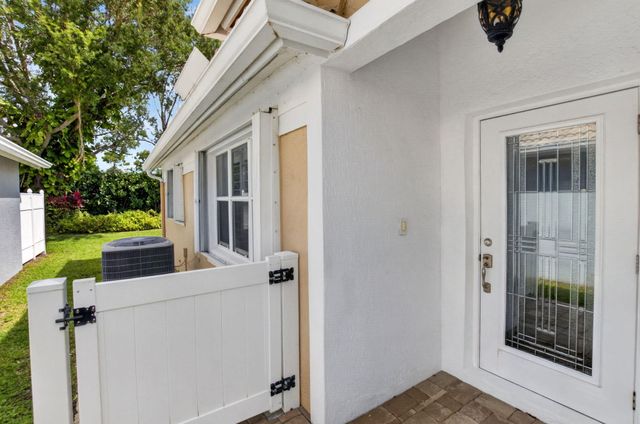 12806 Hampton Lakes Circle, Boynton Beach, FL 33436