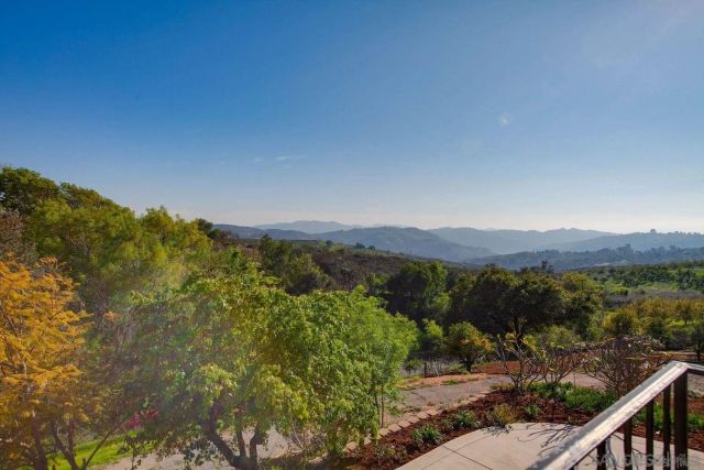 9431 W Lilac Rd, Escondido, CA 92026