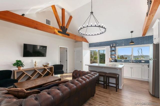 9431 W Lilac Rd, Escondido, CA 92026