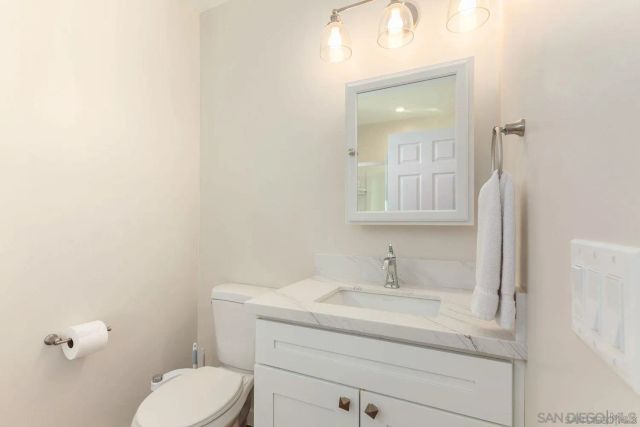 9431 W Lilac Rd, Escondido, CA 92026