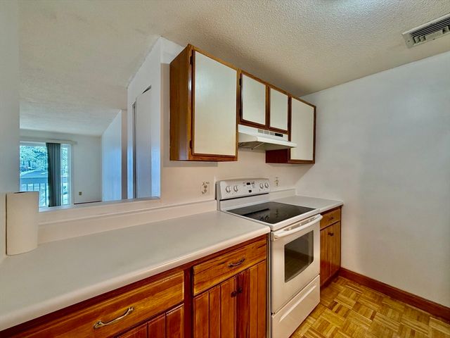 15 Bower Rd B5, Quincy, MA 02169