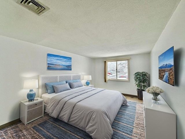 15 Bower Rd B5, Quincy, MA 02169