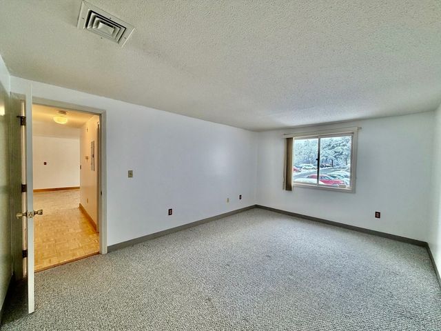 15 Bower Rd B5, Quincy, MA 02169