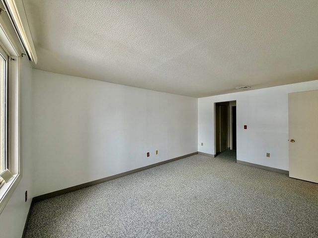 15 Bower Rd B5, Quincy, MA 02169