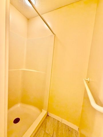 15 Bower Rd B5, Quincy, MA 02169