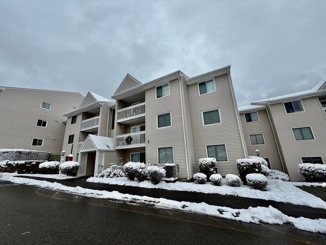 15 Bower Rd B5, Quincy, MA 02169