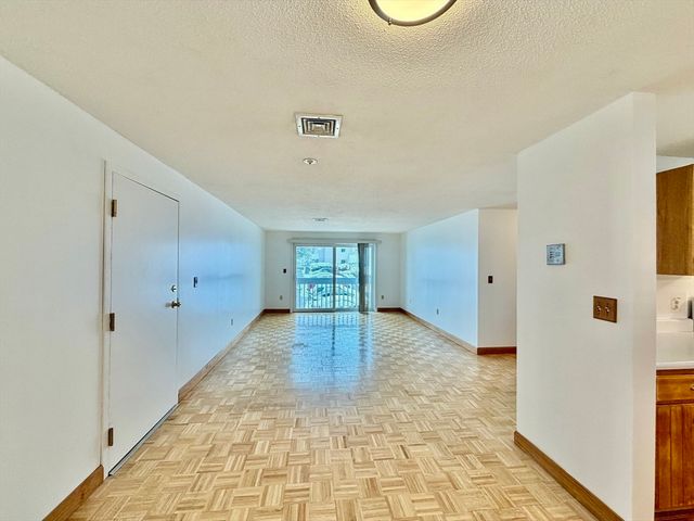 15 Bower Rd B5, Quincy, MA 02169