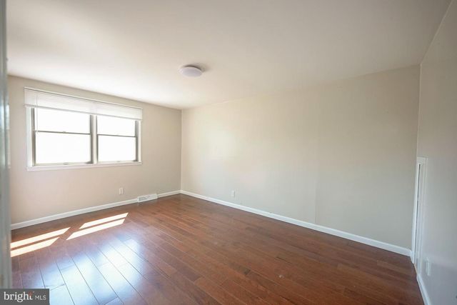701 CRESTBROOK AVE, Cherry Hill, NJ 08003