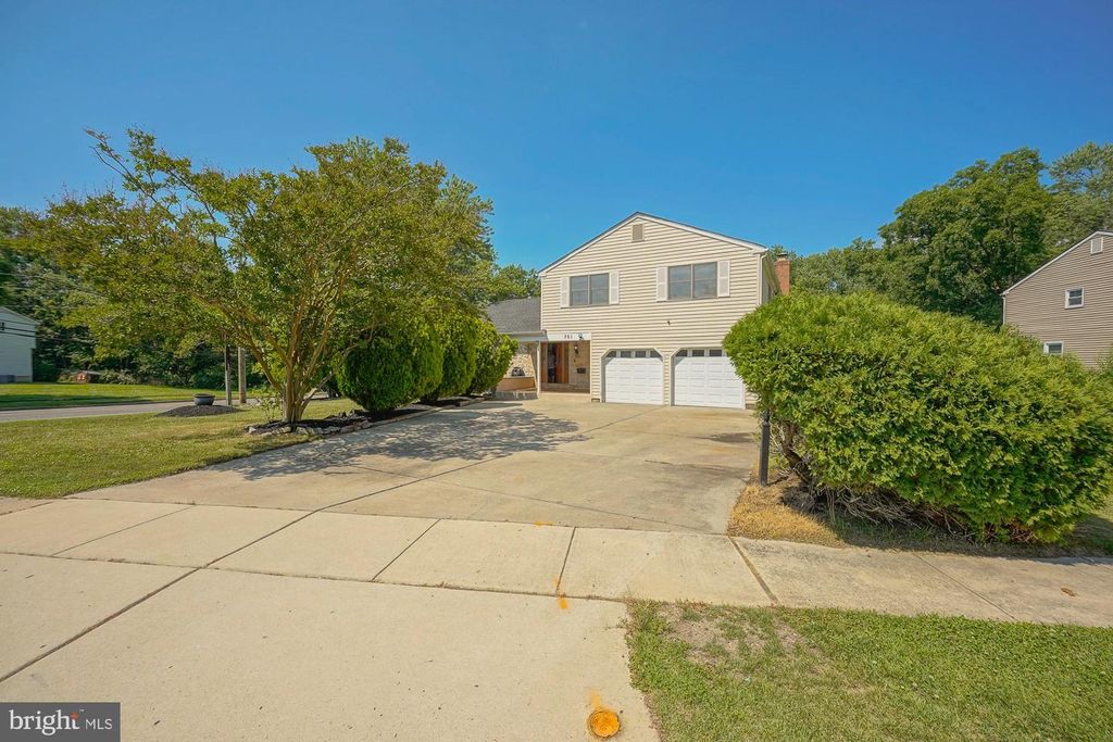 701 CRESTBROOK AVE, Cherry Hill, NJ 08003