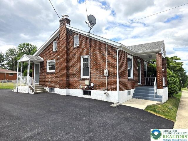 2528 Southwest Broder Street Southwest, Allentown City, PA 18103