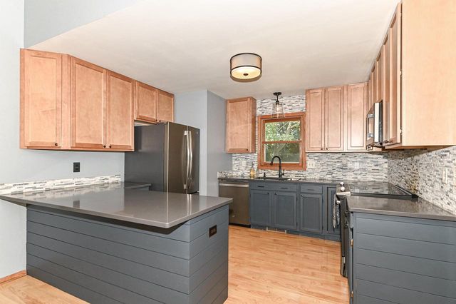 31331 Lake STREET, Burlington, WI 53105