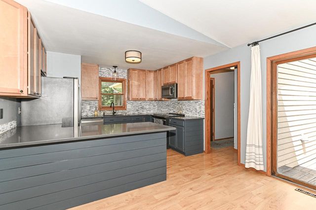 31331 Lake STREET, Burlington, WI 53105