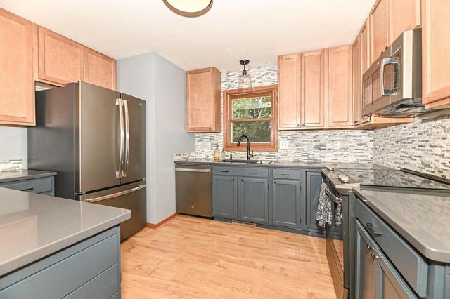 31331 Lake STREET, Burlington, WI 53105