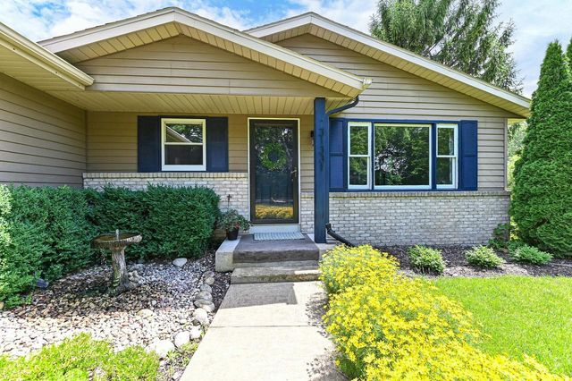 31331 Lake STREET, Burlington, WI 53105