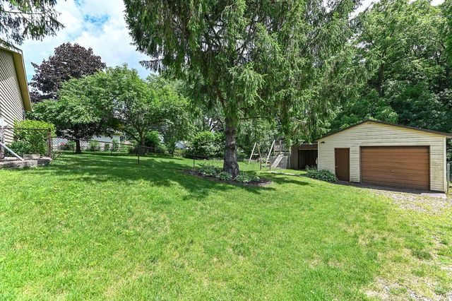 31331 Lake STREET, Burlington, WI 53105