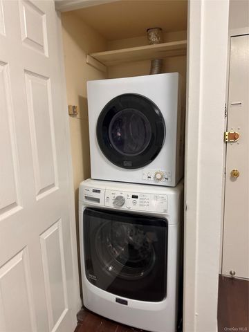 219-02 64 Avenue 1A, Bayside, NY 11364