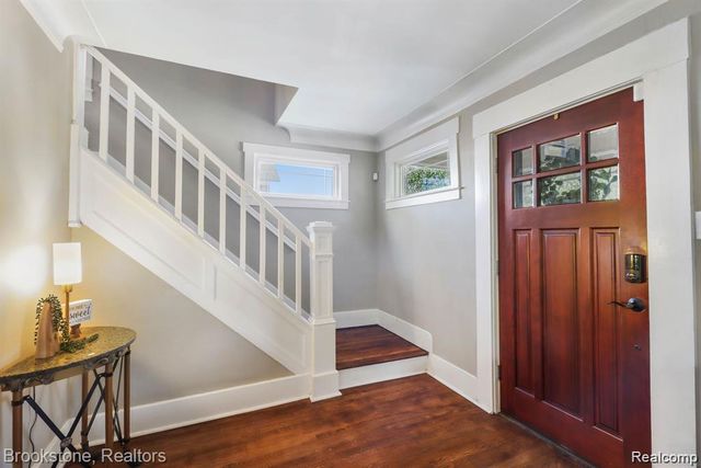 233 Gardenia Avenue, Royal Oak, MI 48067