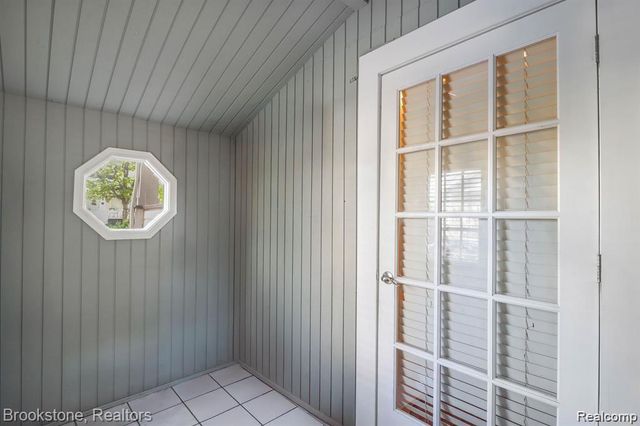 233 Gardenia Avenue, Royal Oak, MI 48067