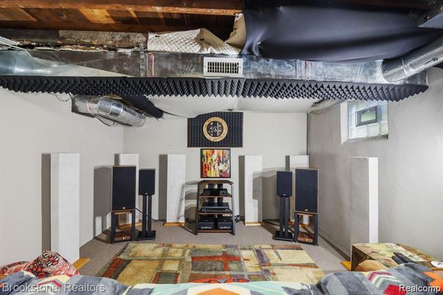 233 Gardenia Avenue, Royal Oak, MI 48067