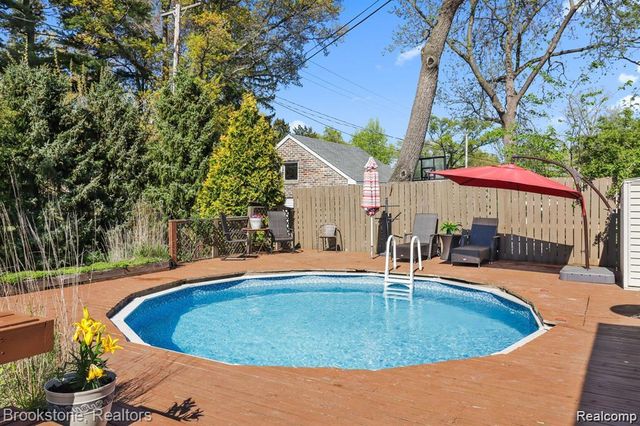 233 Gardenia Avenue, Royal Oak, MI 48067