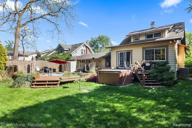 233 Gardenia Avenue, Royal Oak, MI 48067