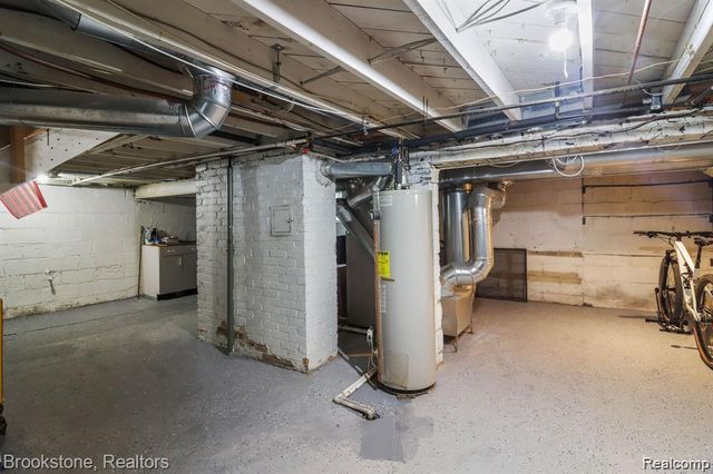 233 Gardenia Avenue, Royal Oak, MI 48067