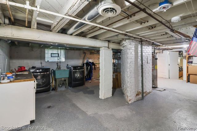 233 Gardenia Avenue, Royal Oak, MI 48067