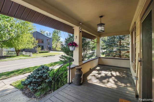 233 Gardenia Avenue, Royal Oak, MI 48067