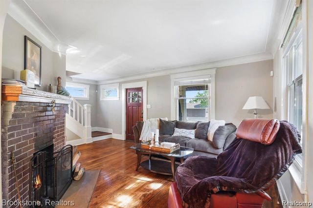 233 Gardenia Avenue, Royal Oak, MI 48067