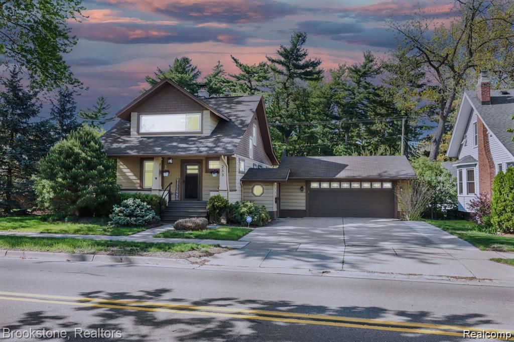 233 Gardenia Avenue, Royal Oak, MI 48067