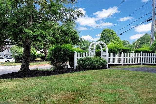 103 Standpipe Dr 103, Rockland, MA 02370