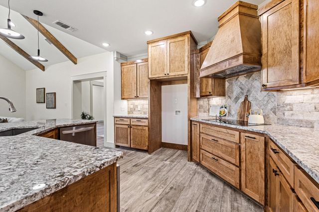 512 Bandera Drive, Howe, TX 75459