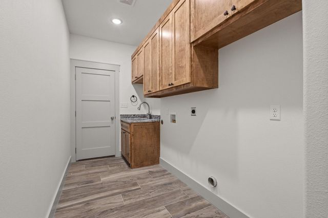 512 Bandera Drive, Howe, TX 75459