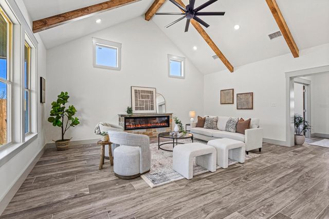 512 Bandera Drive, Howe, TX 75459