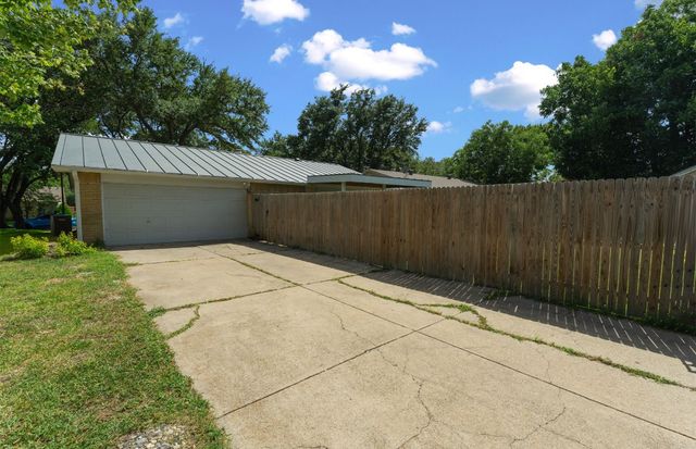 4222 Foliage Drive, Garland, TX 75043