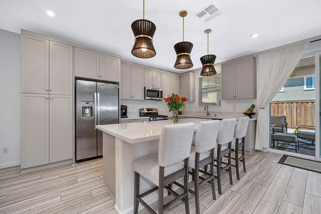 4209 Molten Creek Way, Roseville, CA 95747