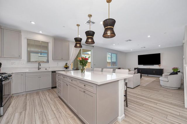 4209 Molten Creek Way, Roseville, CA 95747