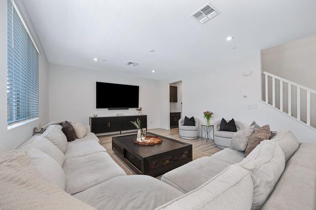 4209 Molten Creek Way, Roseville, CA 95747
