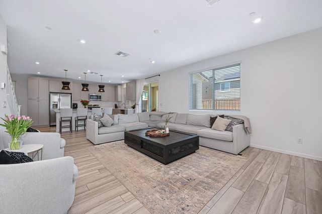 4209 Molten Creek Way, Roseville, CA 95747