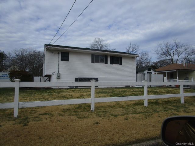 116 Holly Road, Centereach, NY 11720