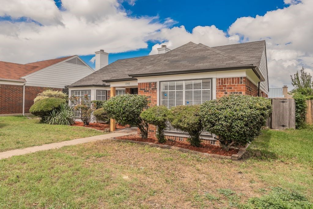 1548 High Pointe Lane, Cedar Hill, TX 75104