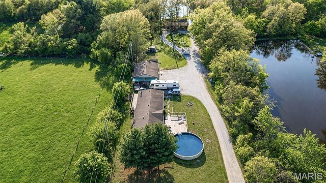 343 Prairie Lane, Alton, IL 62002