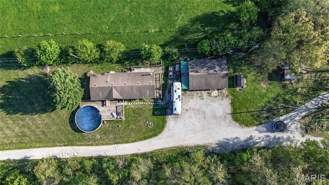 343 Prairie Lane, Alton, IL 62002