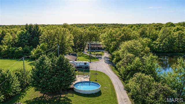 343 Prairie Lane, Alton, IL 62002
