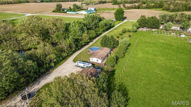 343 Prairie Lane, Alton, IL 62002