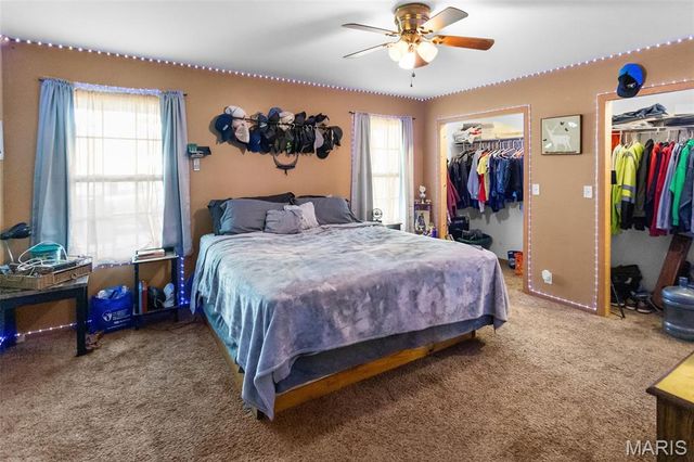 343 Prairie Lane, Alton, IL 62002