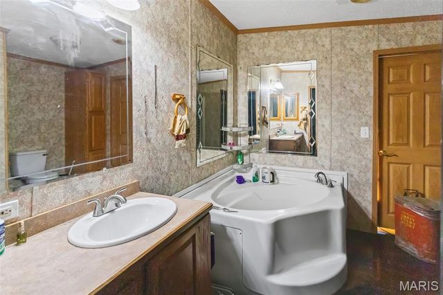 343 Prairie Lane, Alton, IL 62002