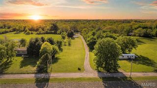 343 Prairie Lane, Alton, IL 62002
