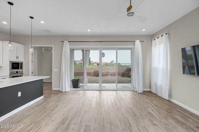 21246 N 105TH Lane, Peoria, AZ 85382