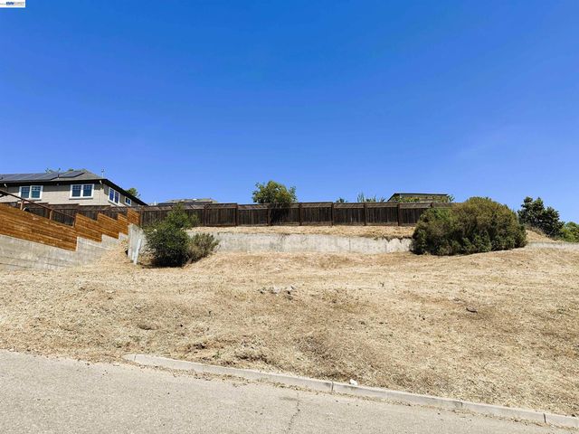 24366 Israel Ct, Hayward, CA 94541